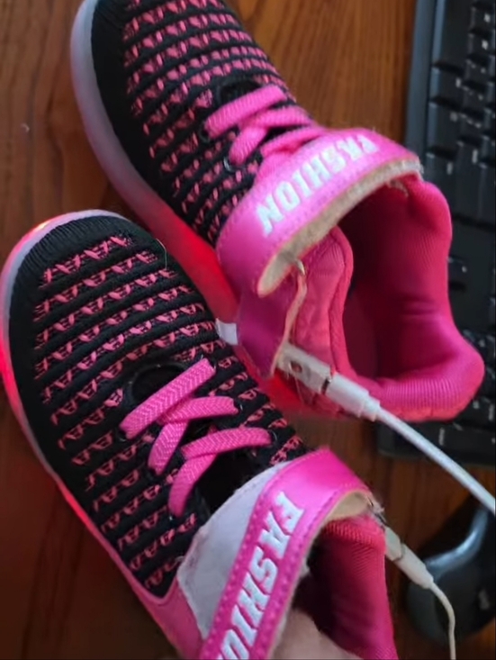 Uforme Other - Kids Black & Pink LED Rechagable Light-Up Roller Sneakers With Removable Wheels